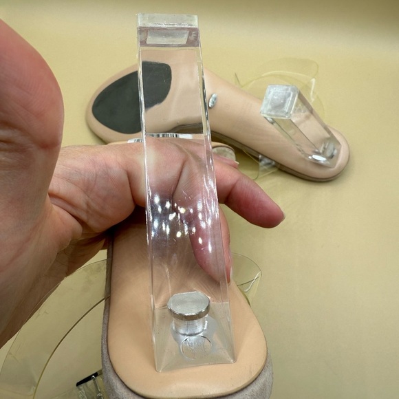 Tony Bianco  Kiki Heel in Clear Vynalite & Blush Size 8.5 - Picture 10 of 12
